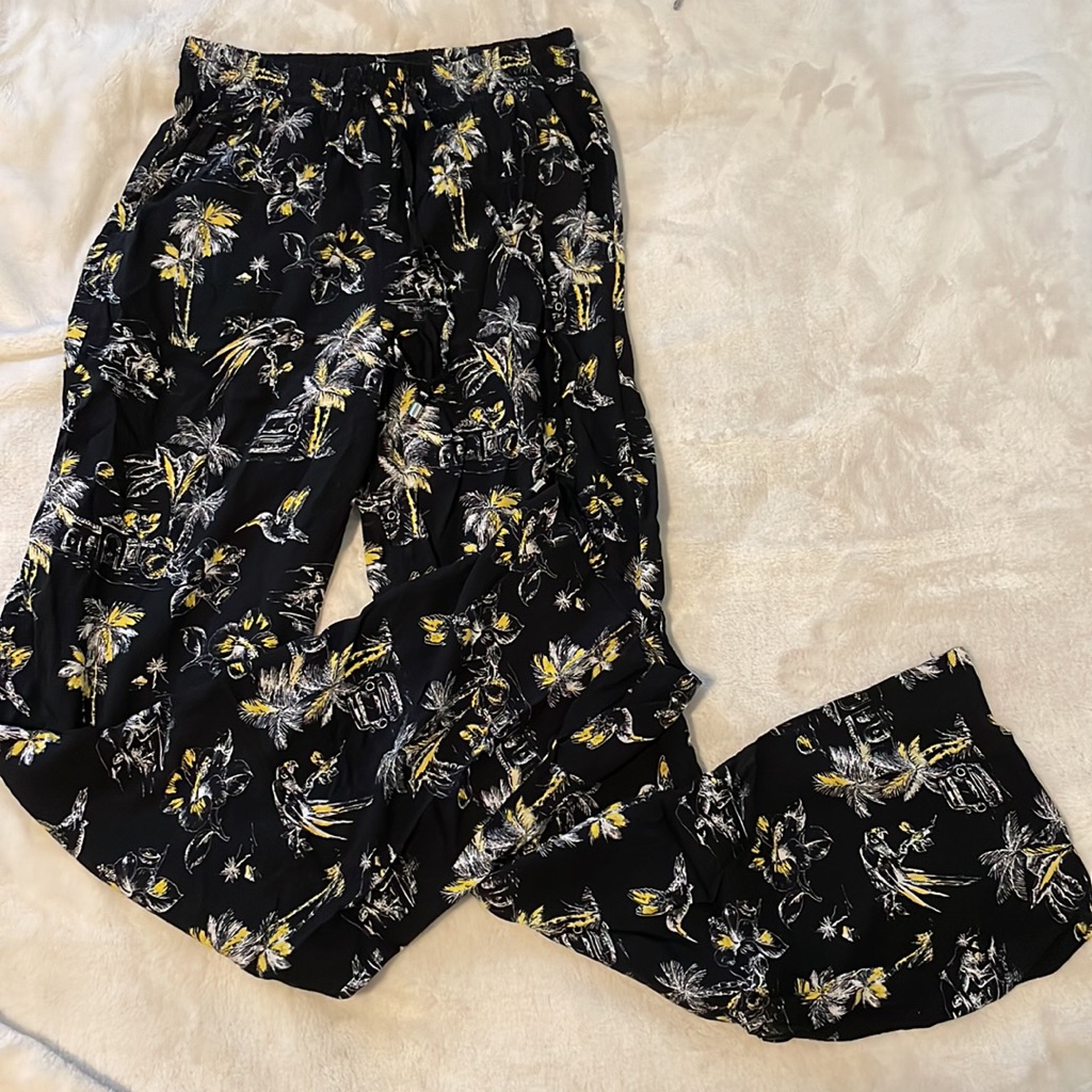 Free Shipping !! Tropical Print Black Pants